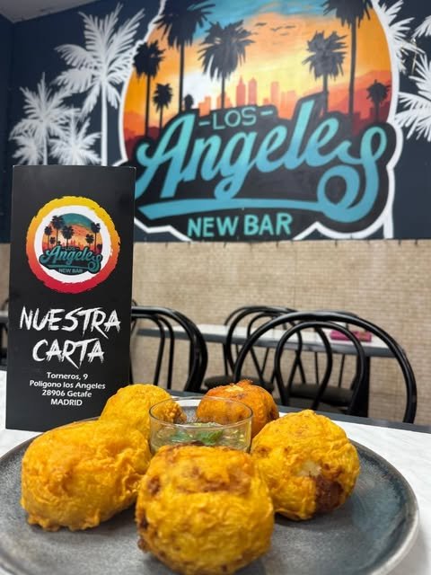 Papa rellena colombiana de Los Ángeles New Bar